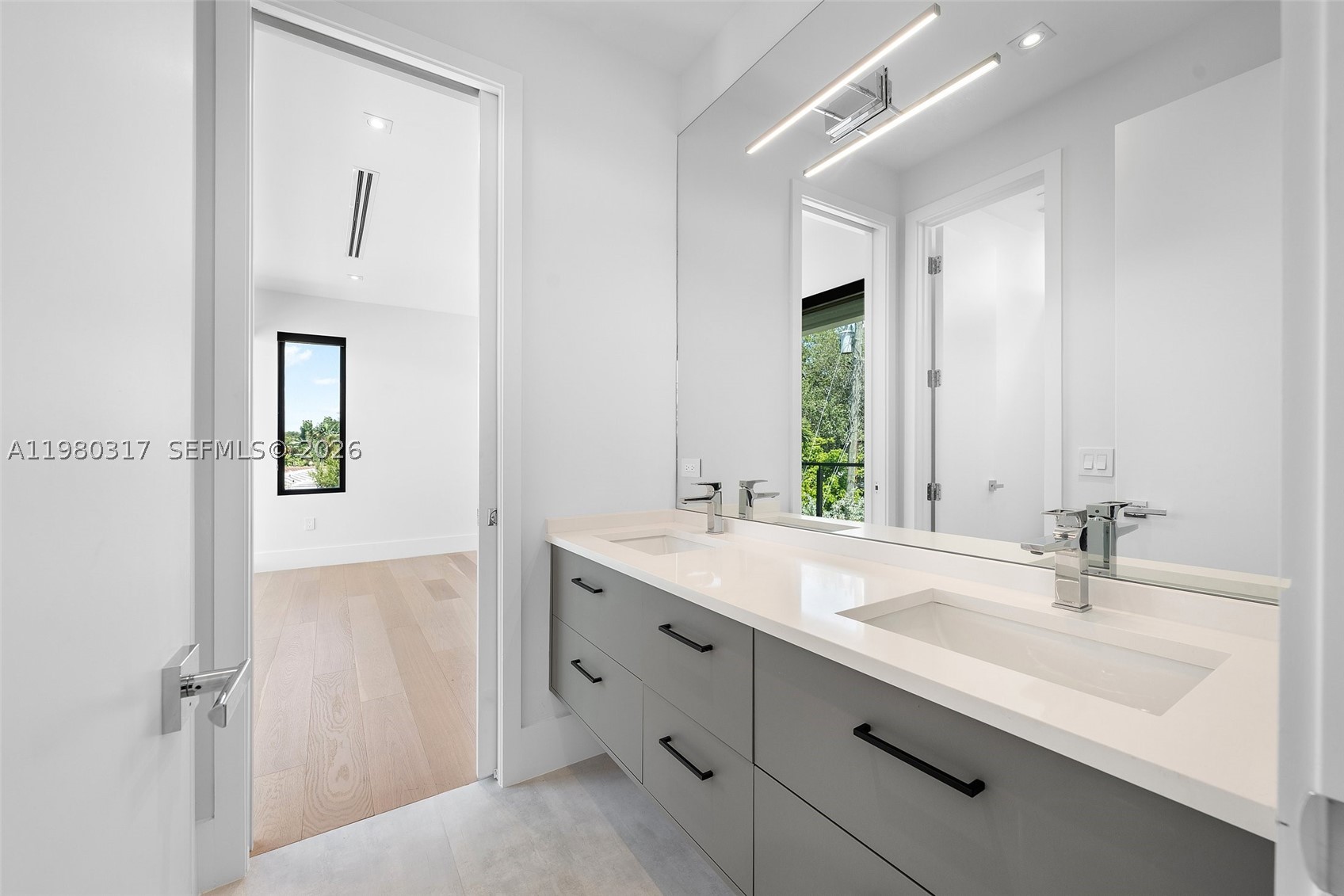 2500 Middle River Dr, Fort Lauderdale FL 33305