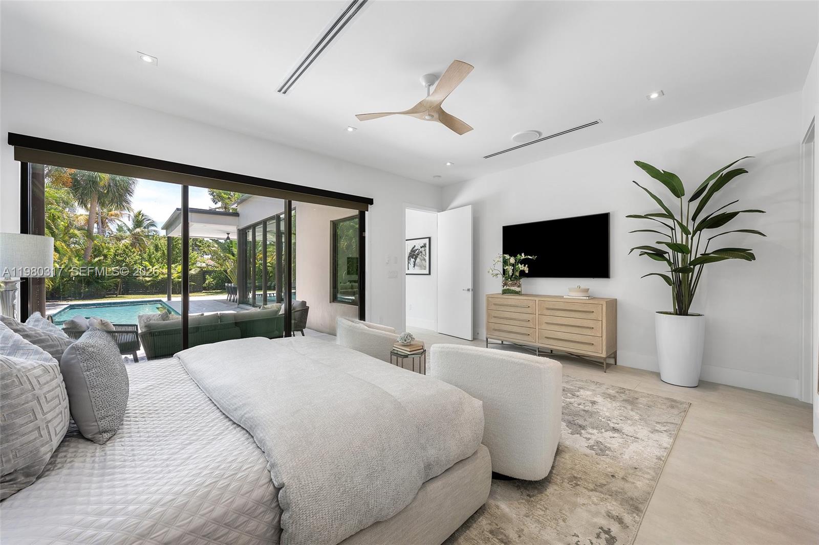 2500 Middle River Dr, Fort Lauderdale FL 33305