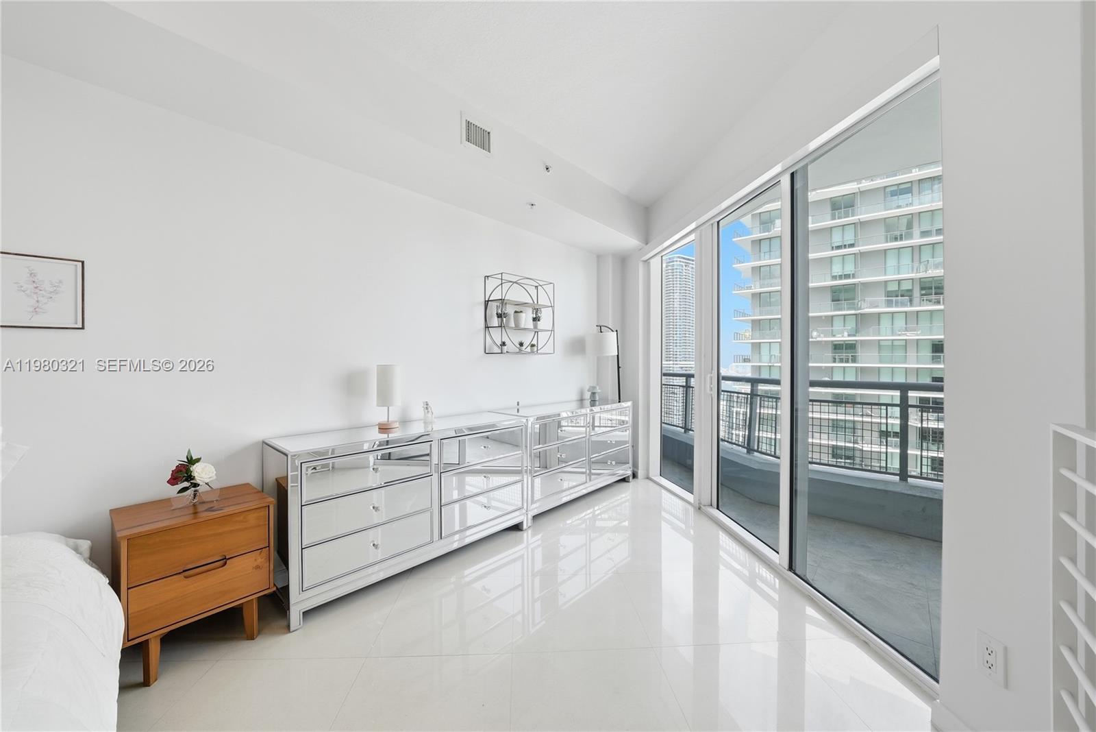 60 SW 13th St #4414, Miami FL 33130