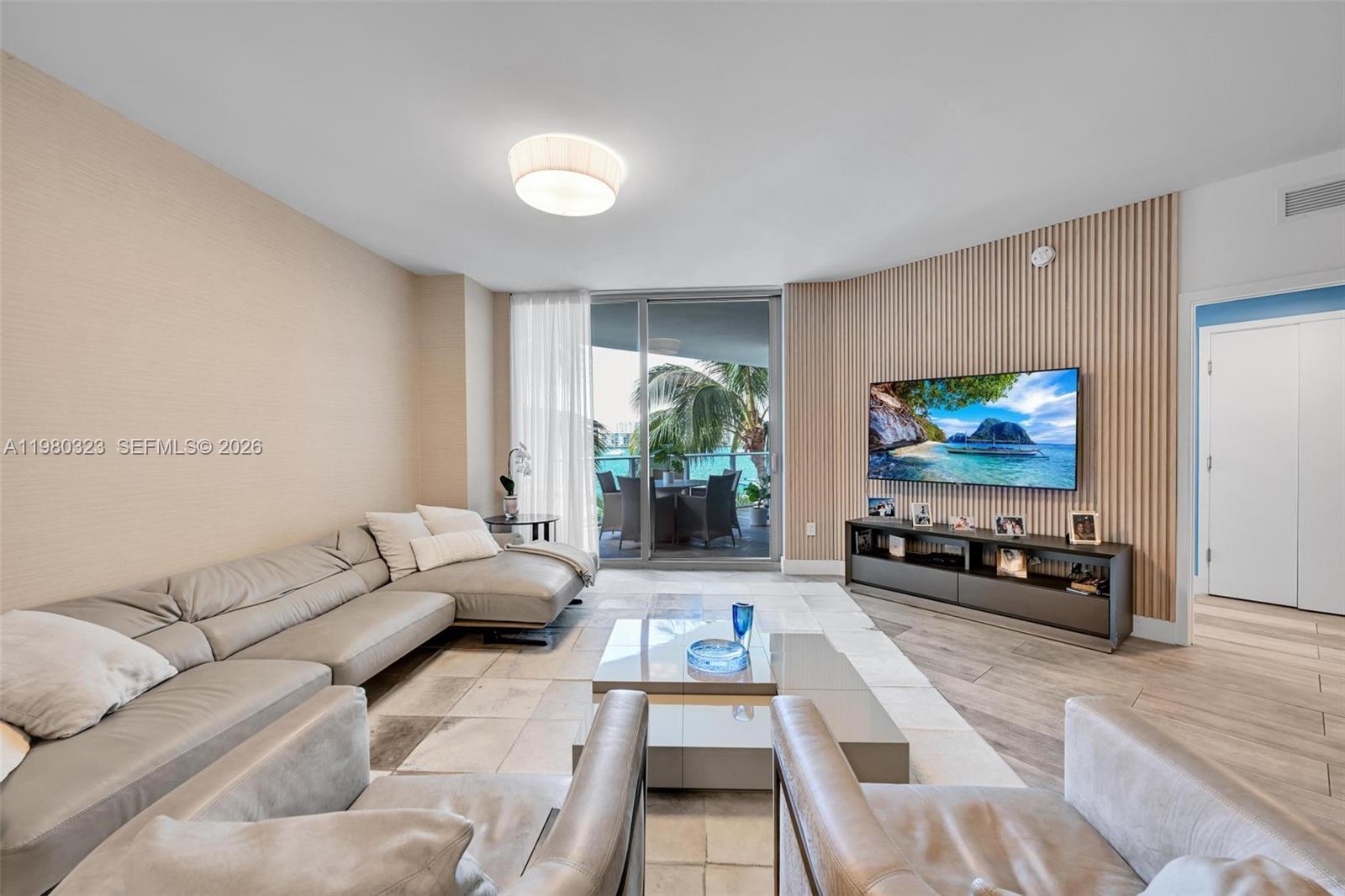 17111 Biscayne Blvd #207, North Miami Beach FL 33160