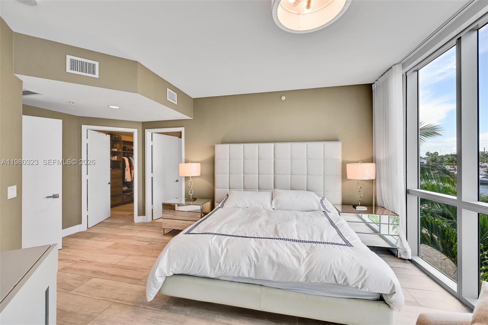 17111 Biscayne Blvd #207, North Miami Beach FL 33160