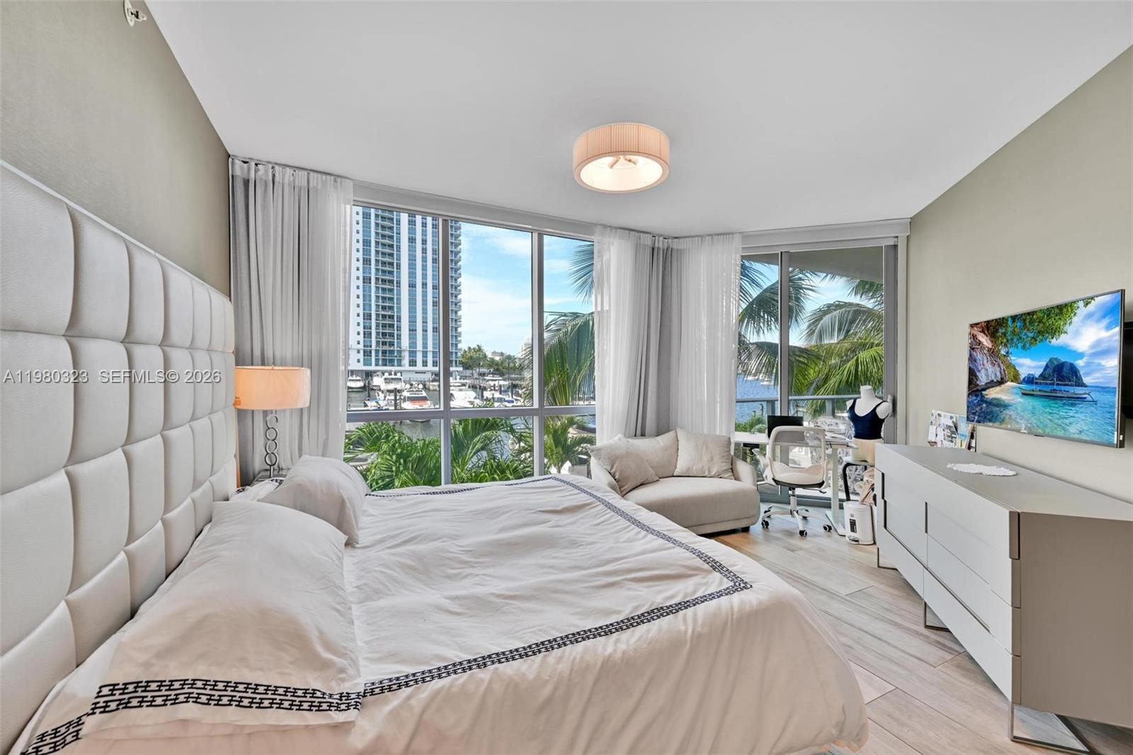 17111 Biscayne Blvd #207, North Miami Beach FL 33160