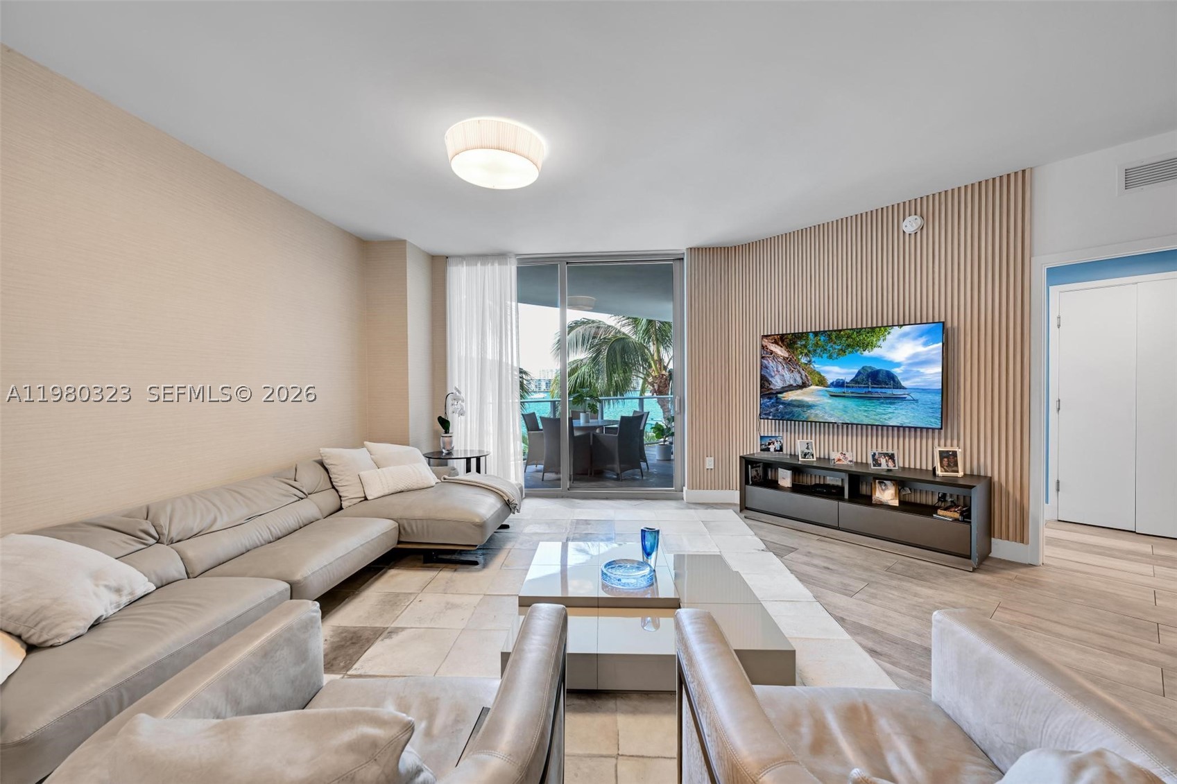 17111 Biscayne Blvd #207, North Miami Beach FL 33160