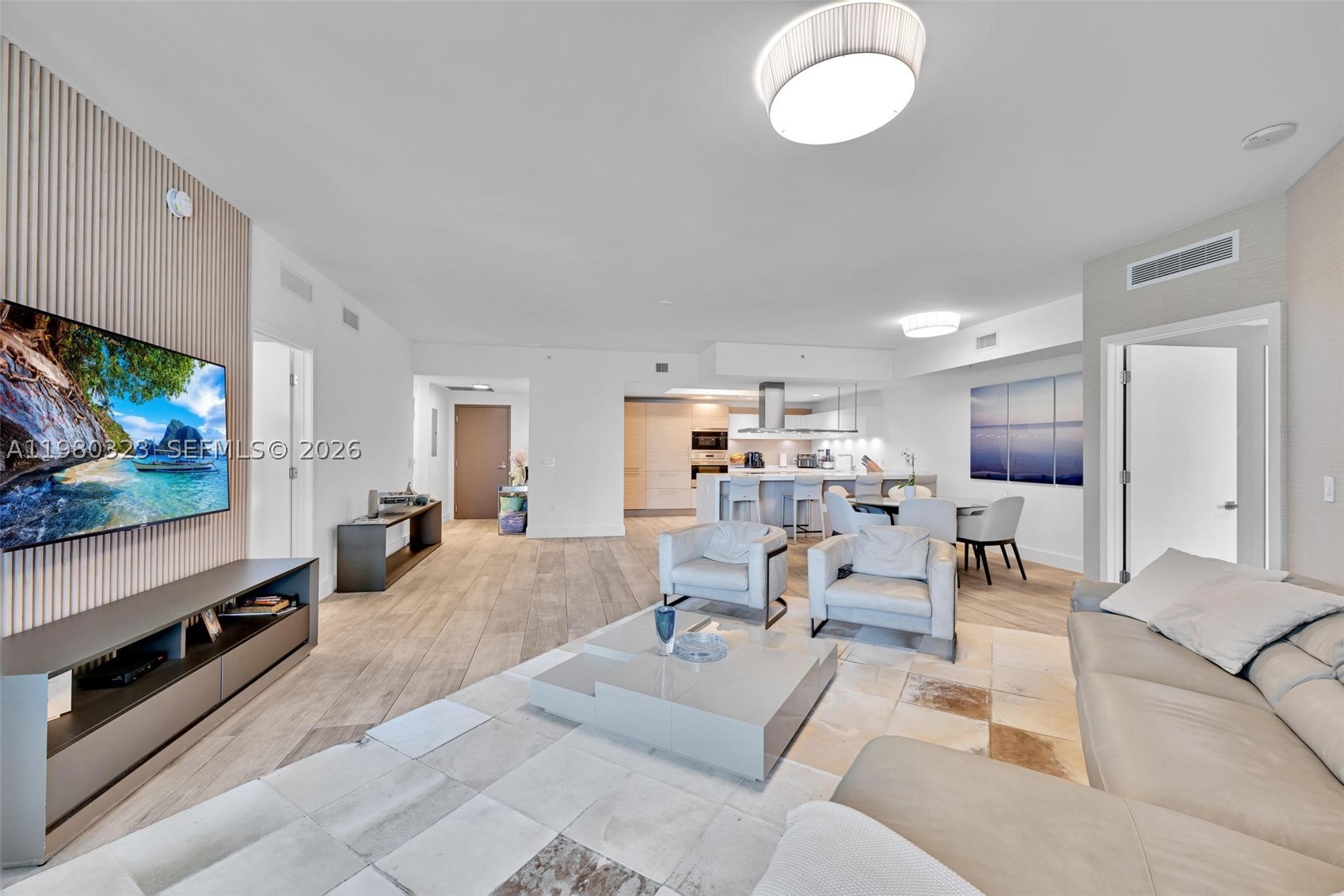 17111 Biscayne Blvd #207, North Miami Beach FL 33160