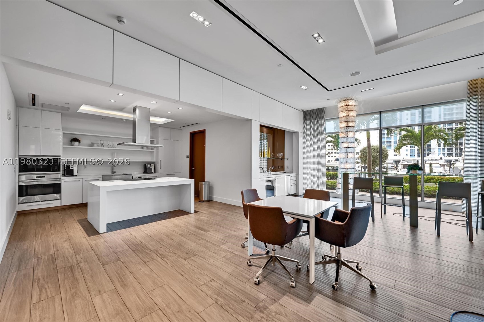 17111 Biscayne Blvd #207, North Miami Beach FL 33160