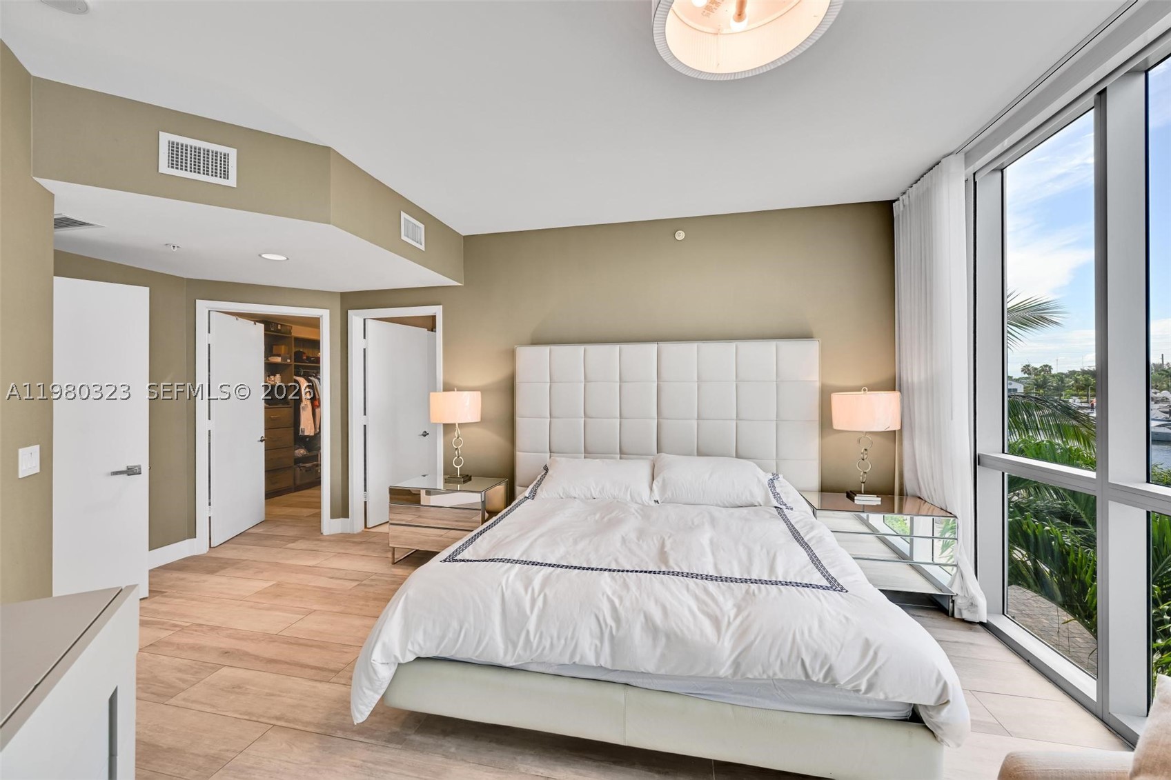 17111 Biscayne Blvd #207, North Miami Beach FL 33160