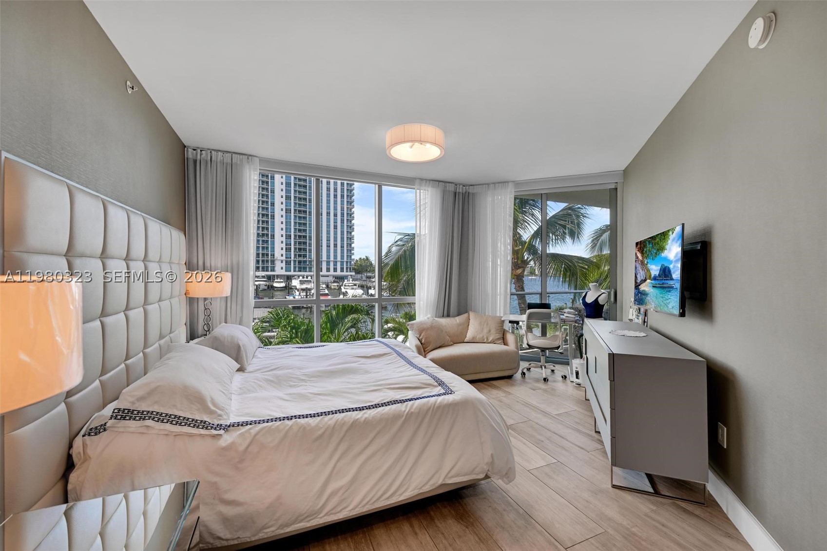 17111 Biscayne Blvd #207, North Miami Beach FL 33160