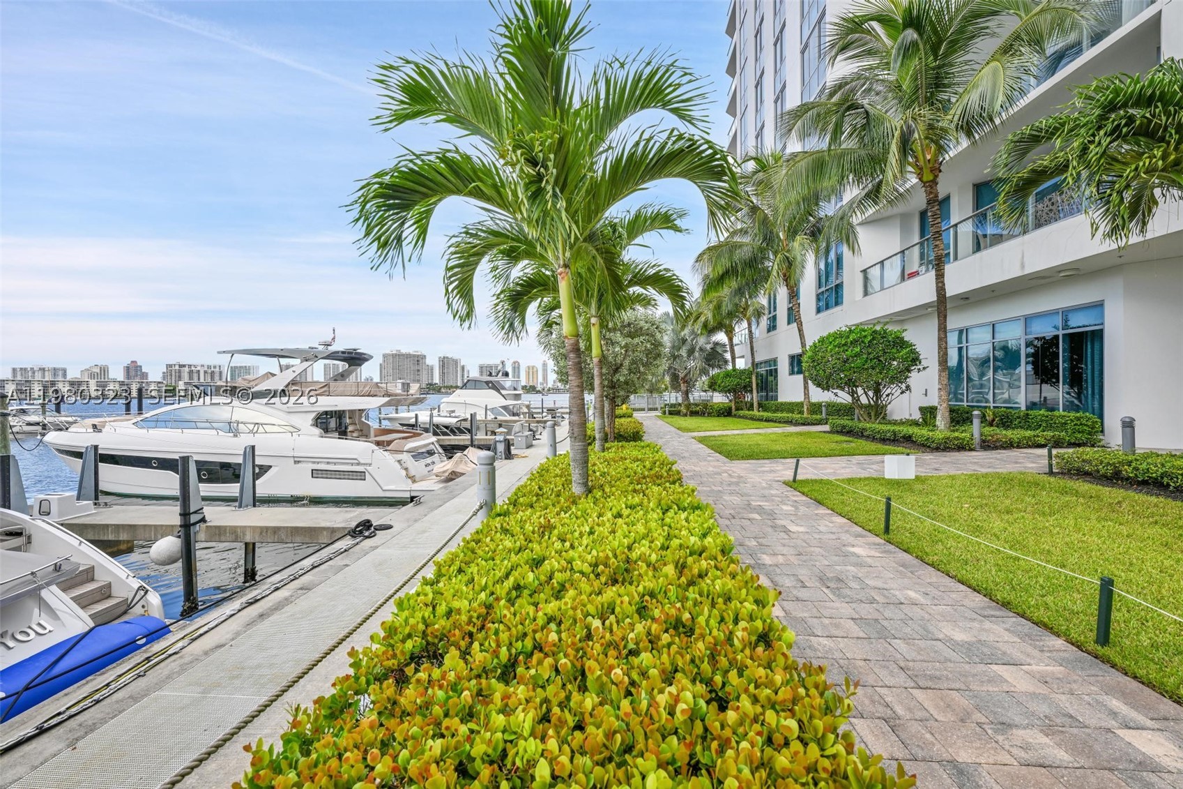 17111 Biscayne Blvd #207, North Miami Beach FL 33160