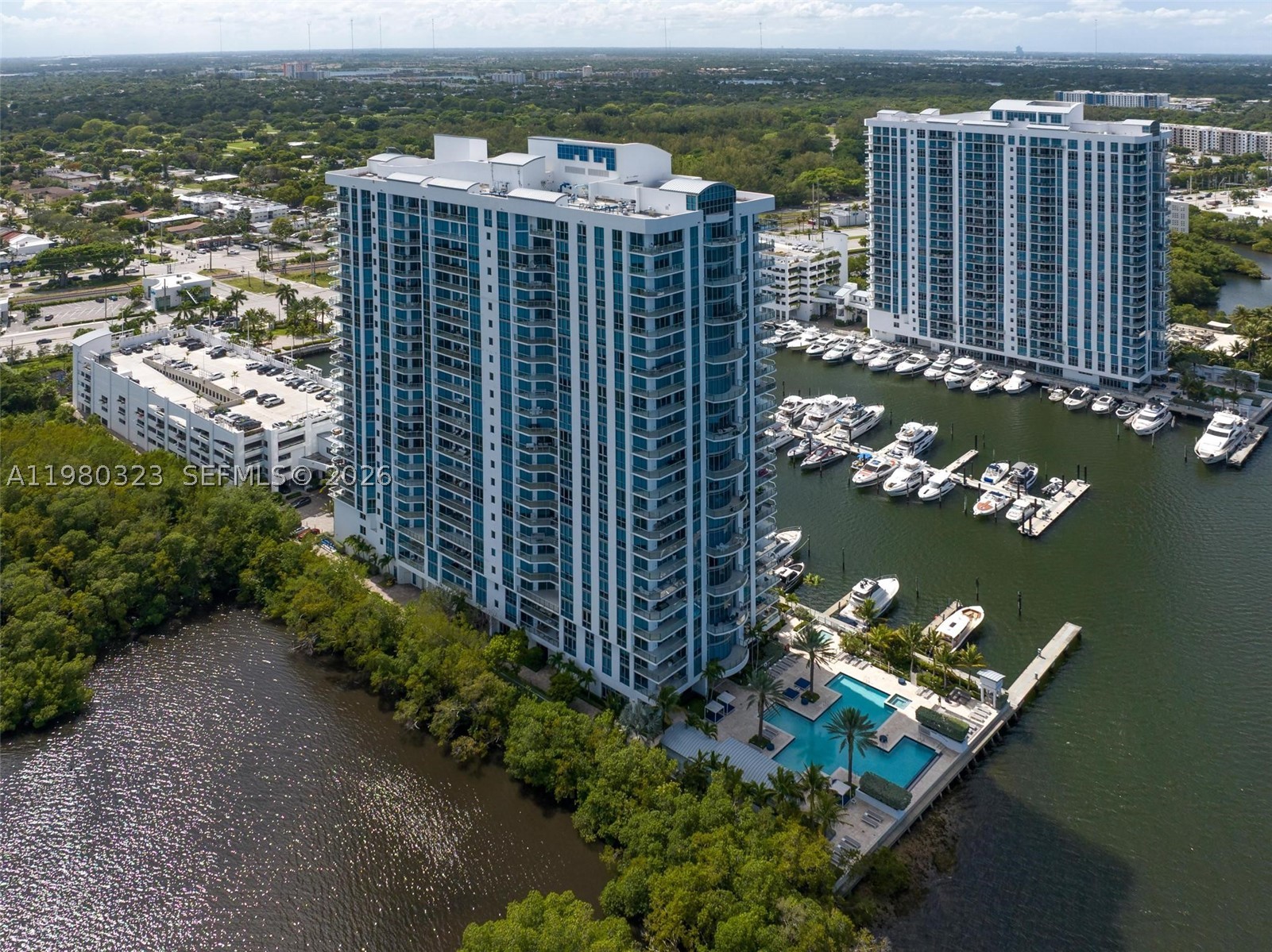 17111 Biscayne Blvd #207, North Miami Beach FL 33160