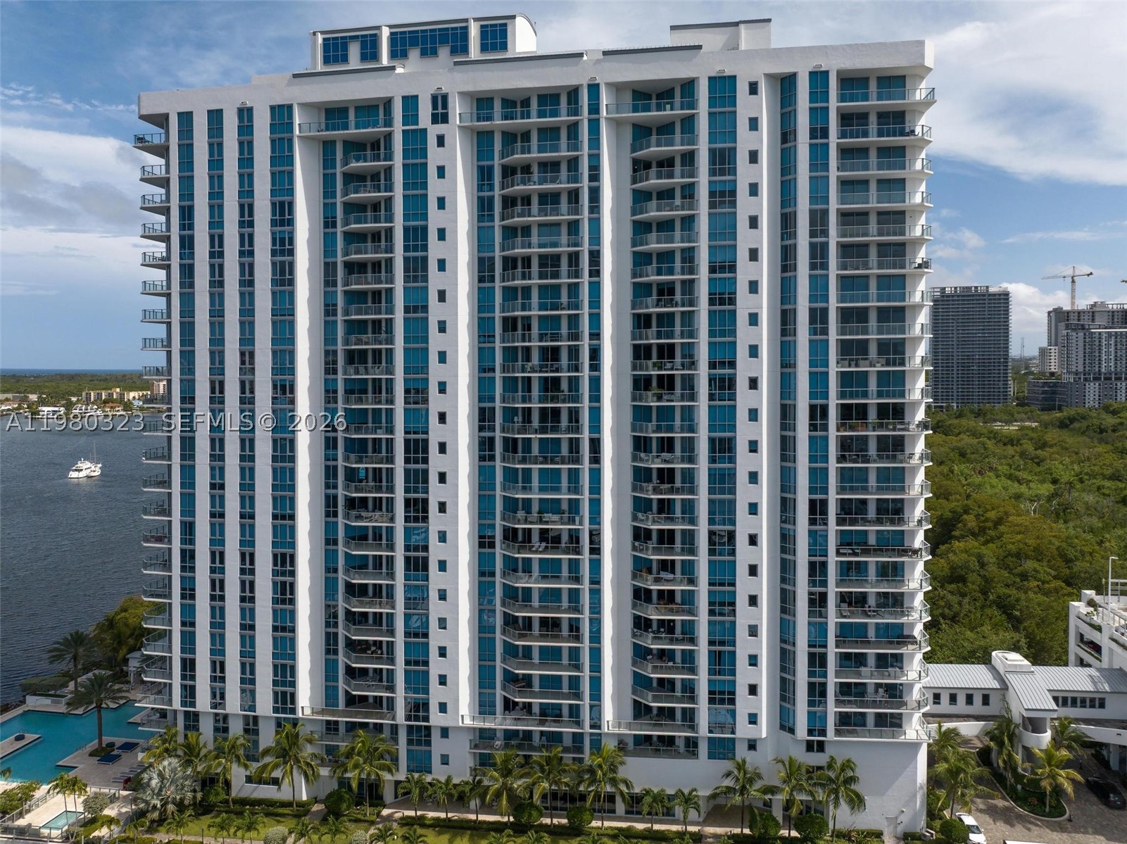 17111 Biscayne Blvd #207, North Miami Beach FL 33160