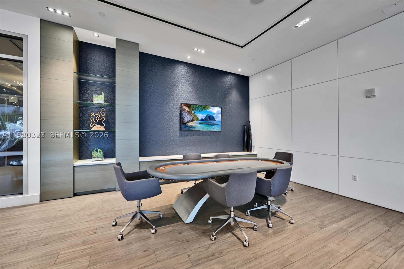 17111 Biscayne Blvd #207, North Miami Beach FL 33160