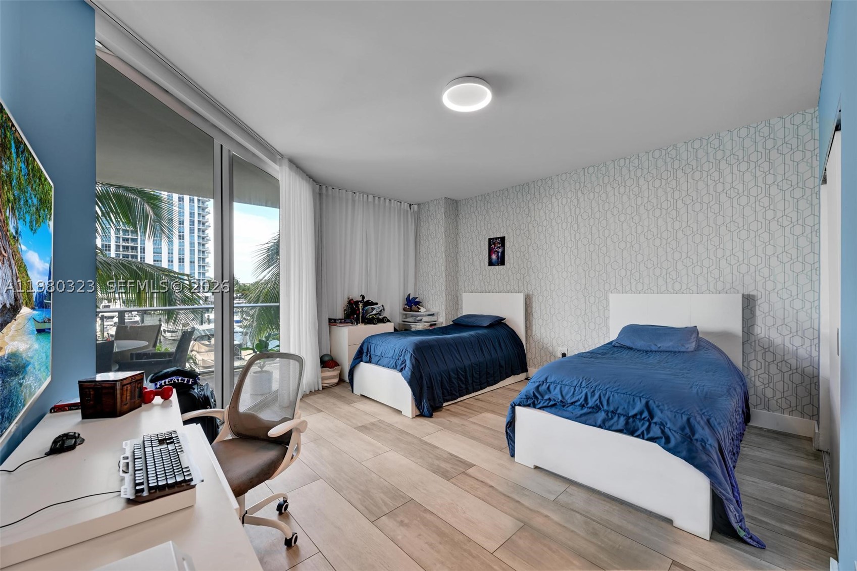 17111 Biscayne Blvd #207, North Miami Beach FL 33160