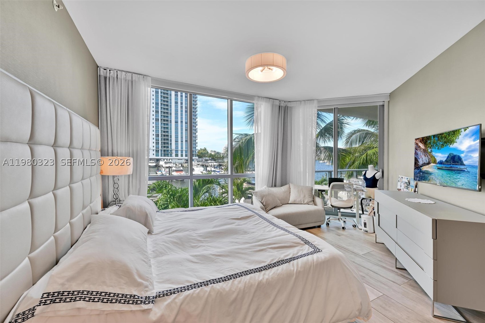 17111 Biscayne Blvd #207, North Miami Beach FL 33160