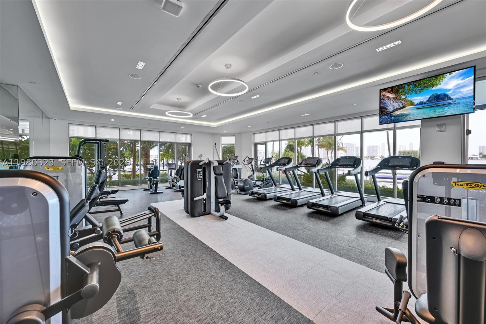 17111 Biscayne Blvd #207, North Miami Beach FL 33160