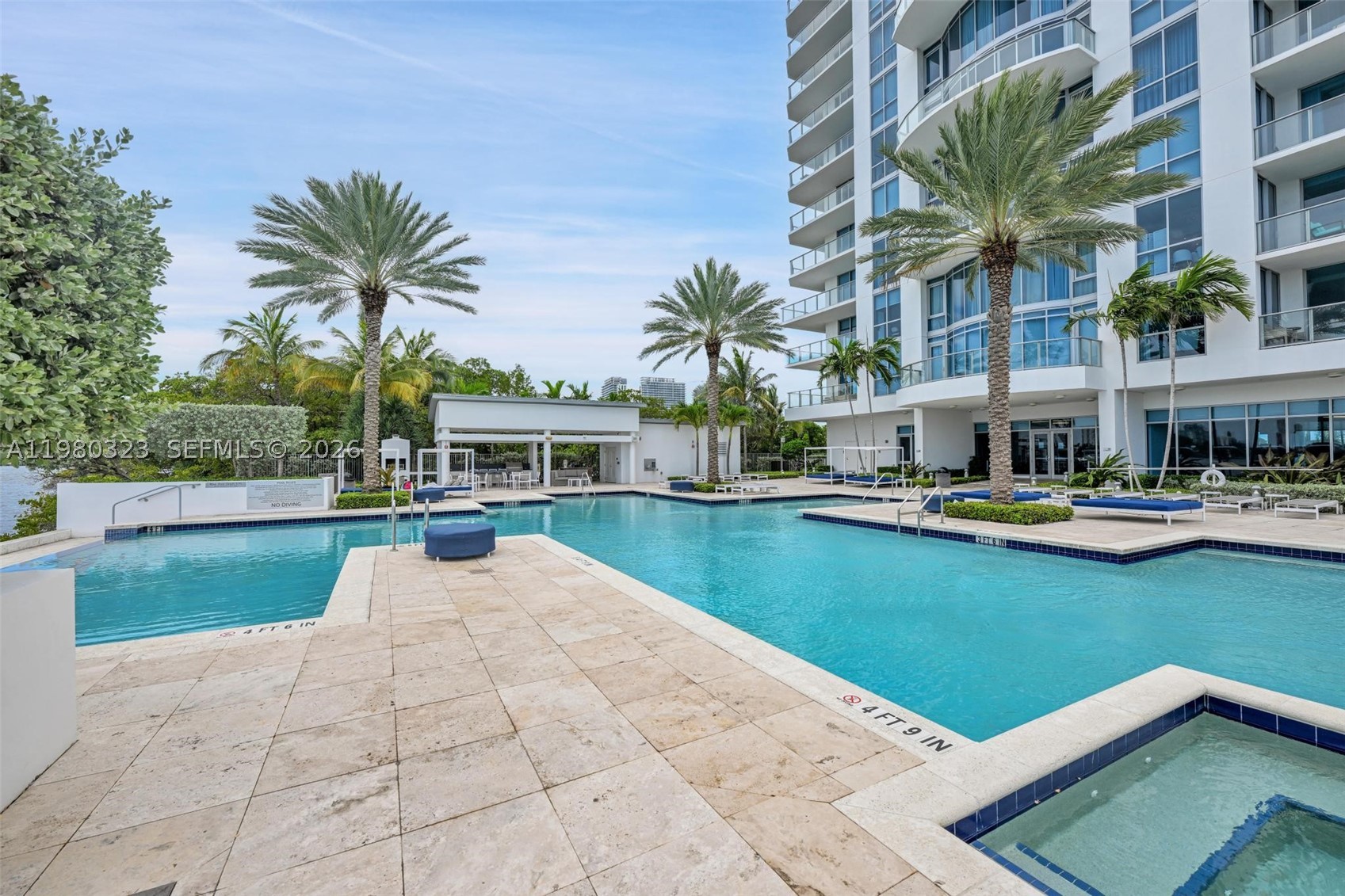 17111 Biscayne Blvd #207, North Miami Beach FL 33160
