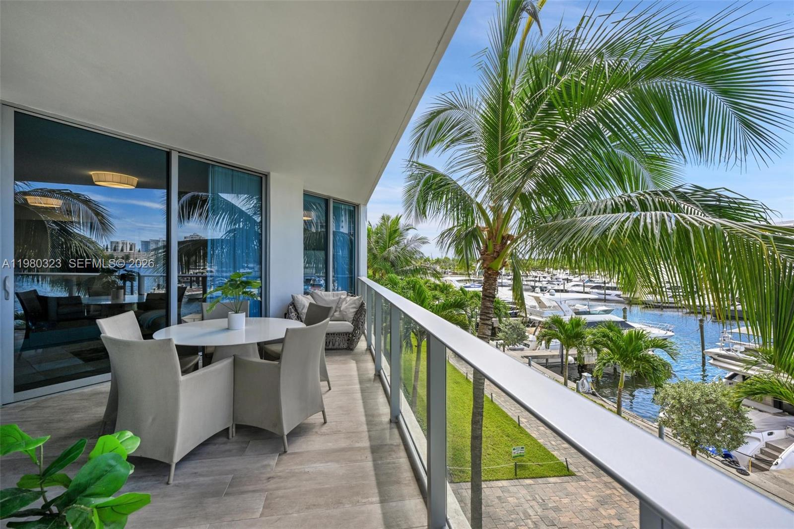 17111 Biscayne Blvd #207, North Miami Beach FL 33160