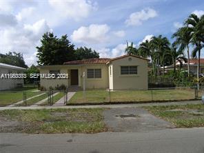 6261 NW 40th St, Virginia Gardens FL 33166