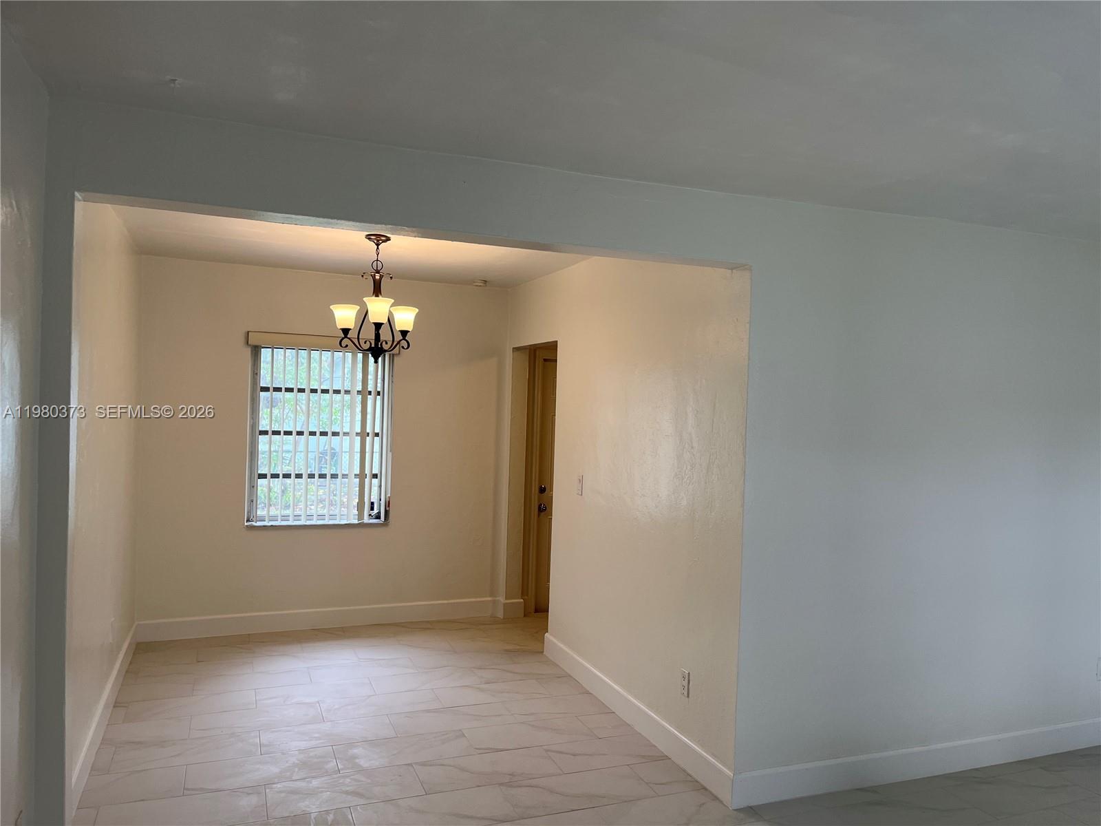 6261 NW 40th St, Virginia Gardens FL 33166