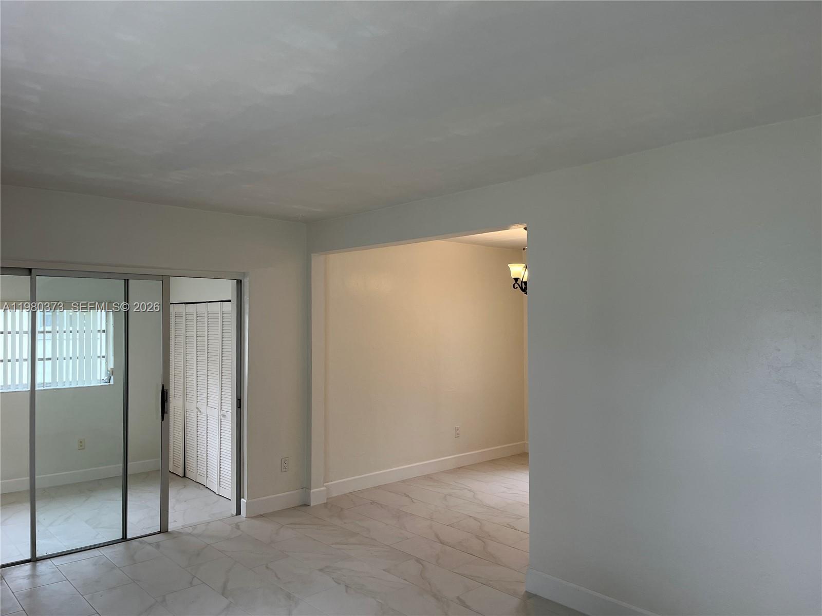 6261 NW 40th St, Virginia Gardens FL 33166