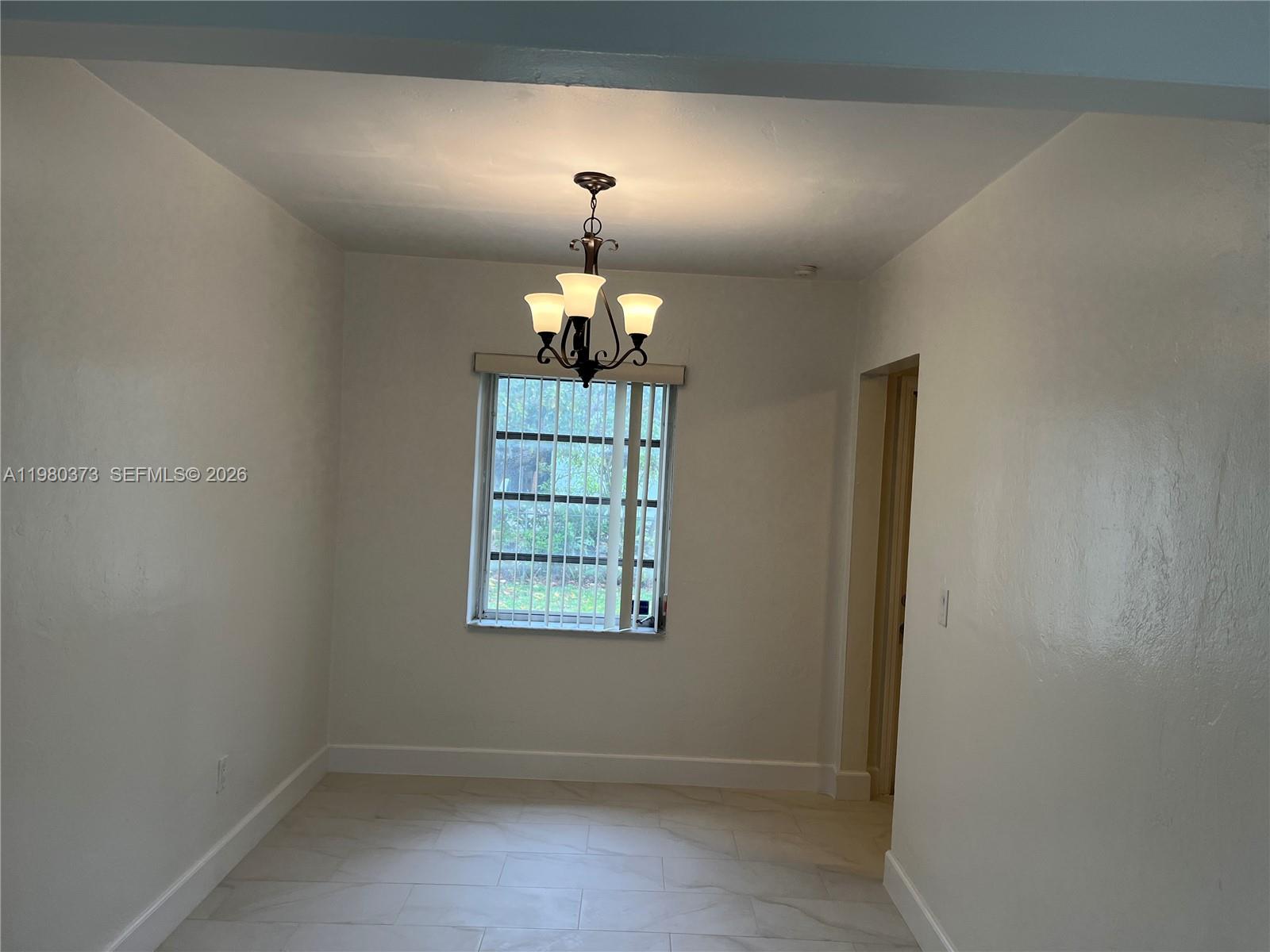 6261 NW 40th St, Virginia Gardens FL 33166