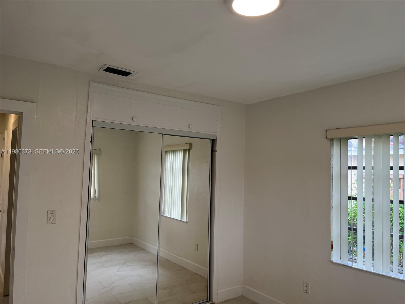 6261 NW 40th St, Virginia Gardens FL 33166