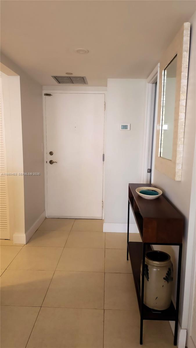 1901 Brickell Ave #B1407, Miami FL 33129