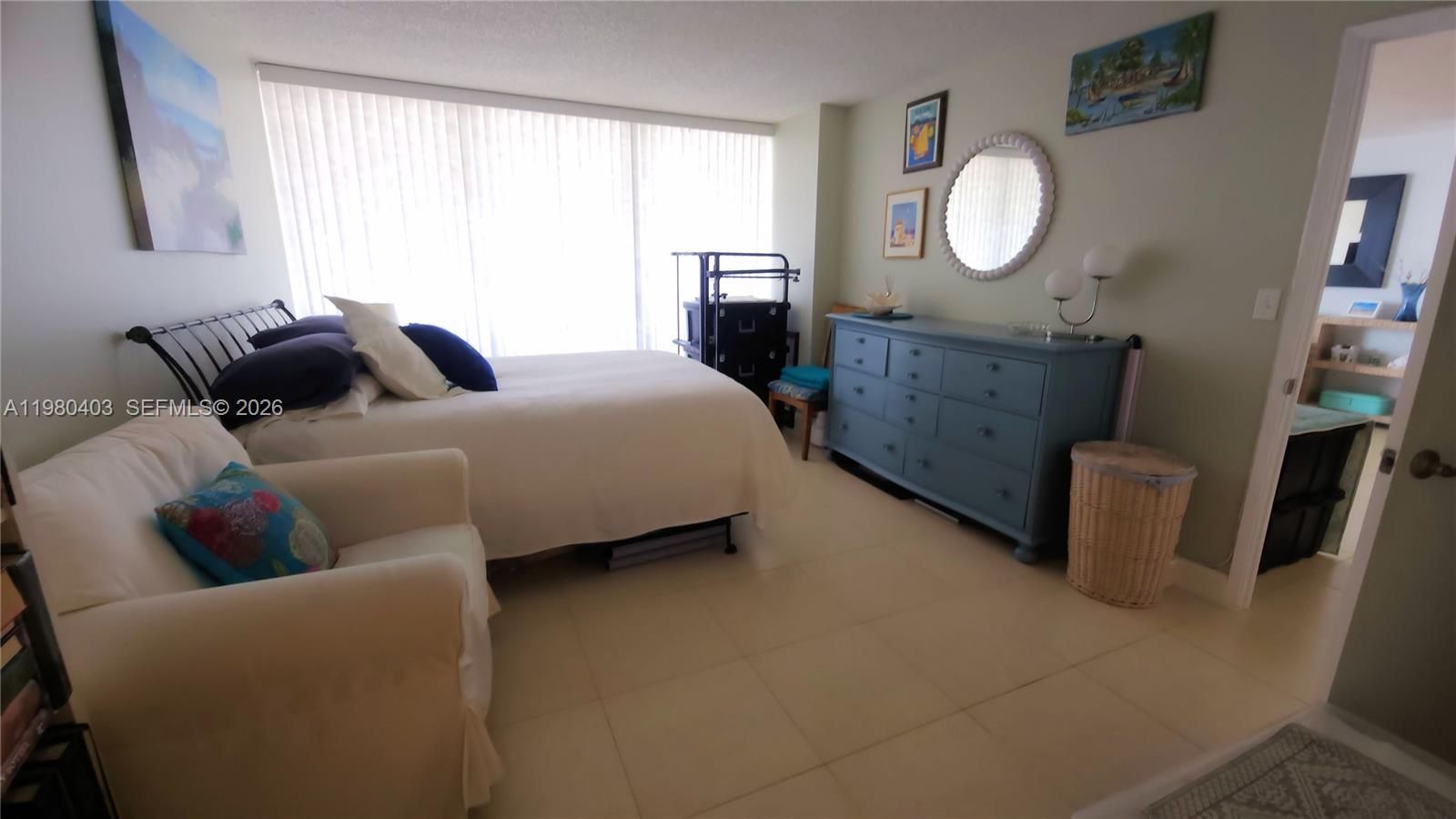 1901 Brickell Ave #B1407, Miami FL 33129