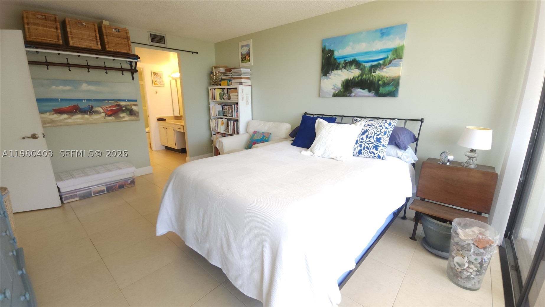 1901 Brickell Ave #B1407, Miami FL 33129