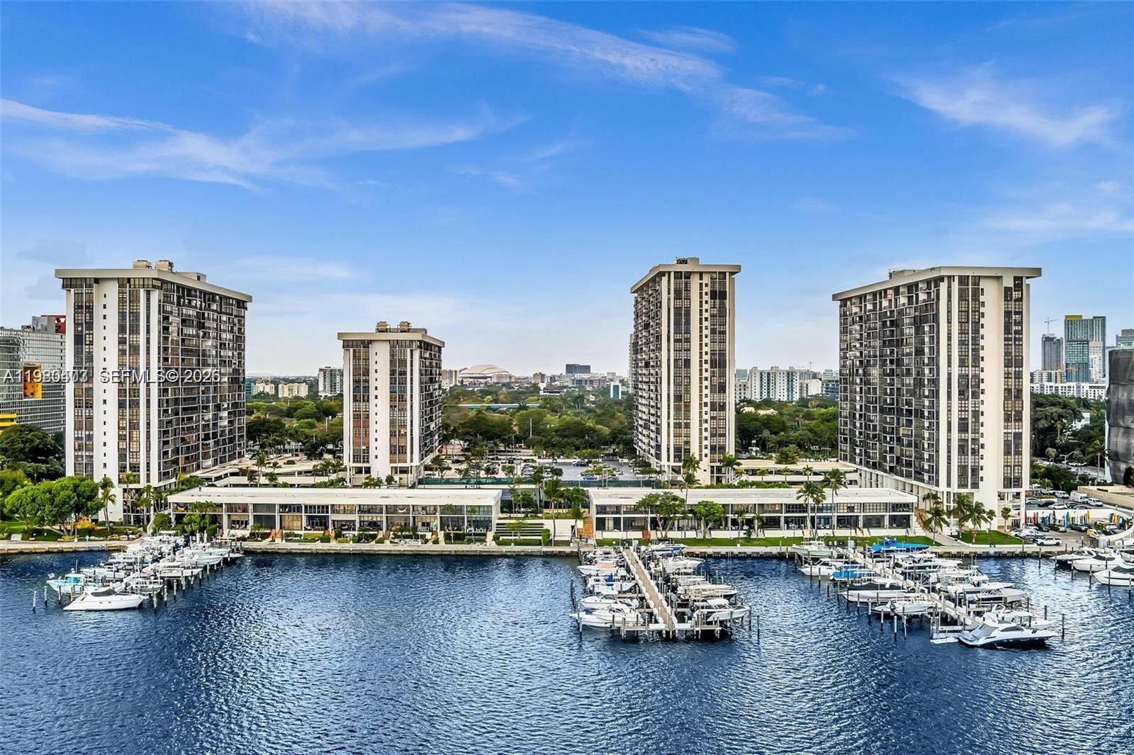 1901 Brickell Ave #B1407, Miami FL 33129