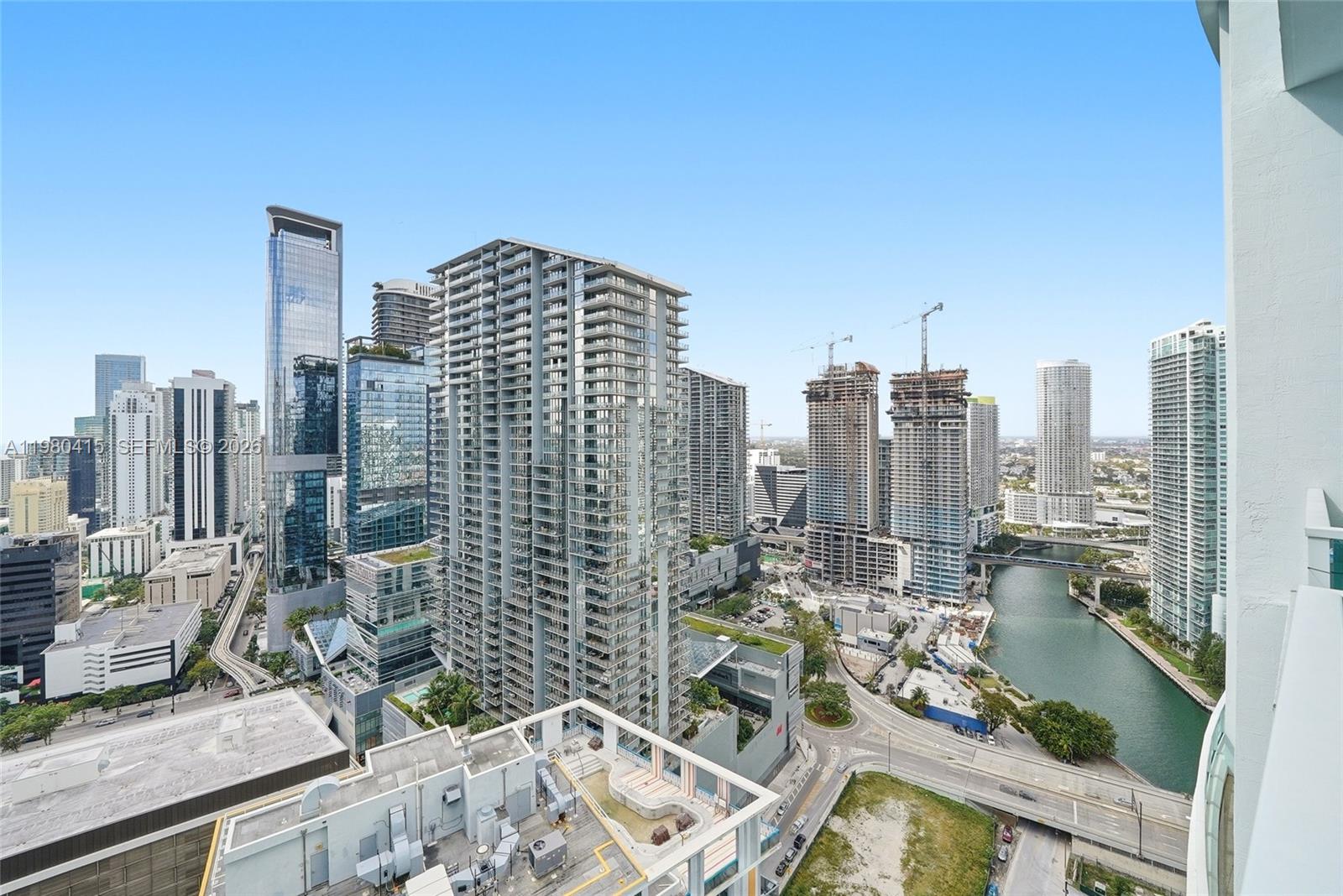 41 SE 5th St #2104, Miami FL 33131