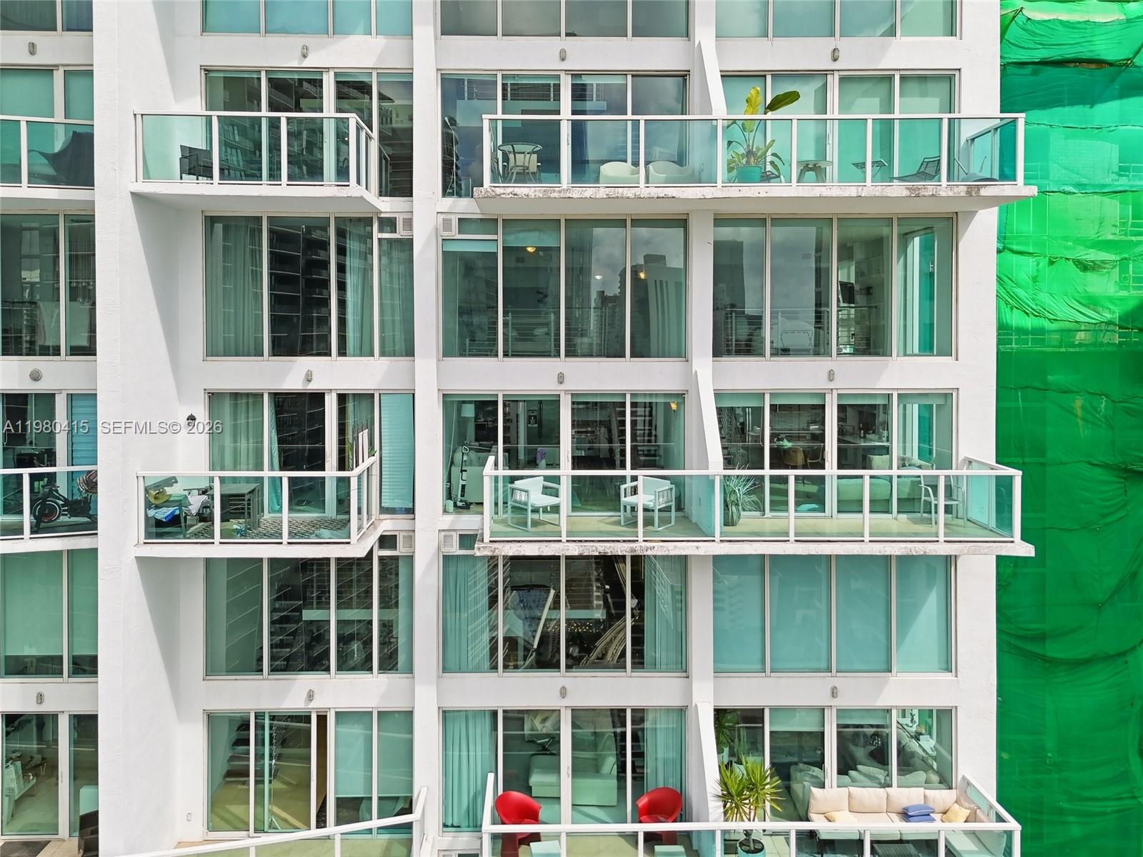 41 SE 5th St #2104, Miami FL 33131