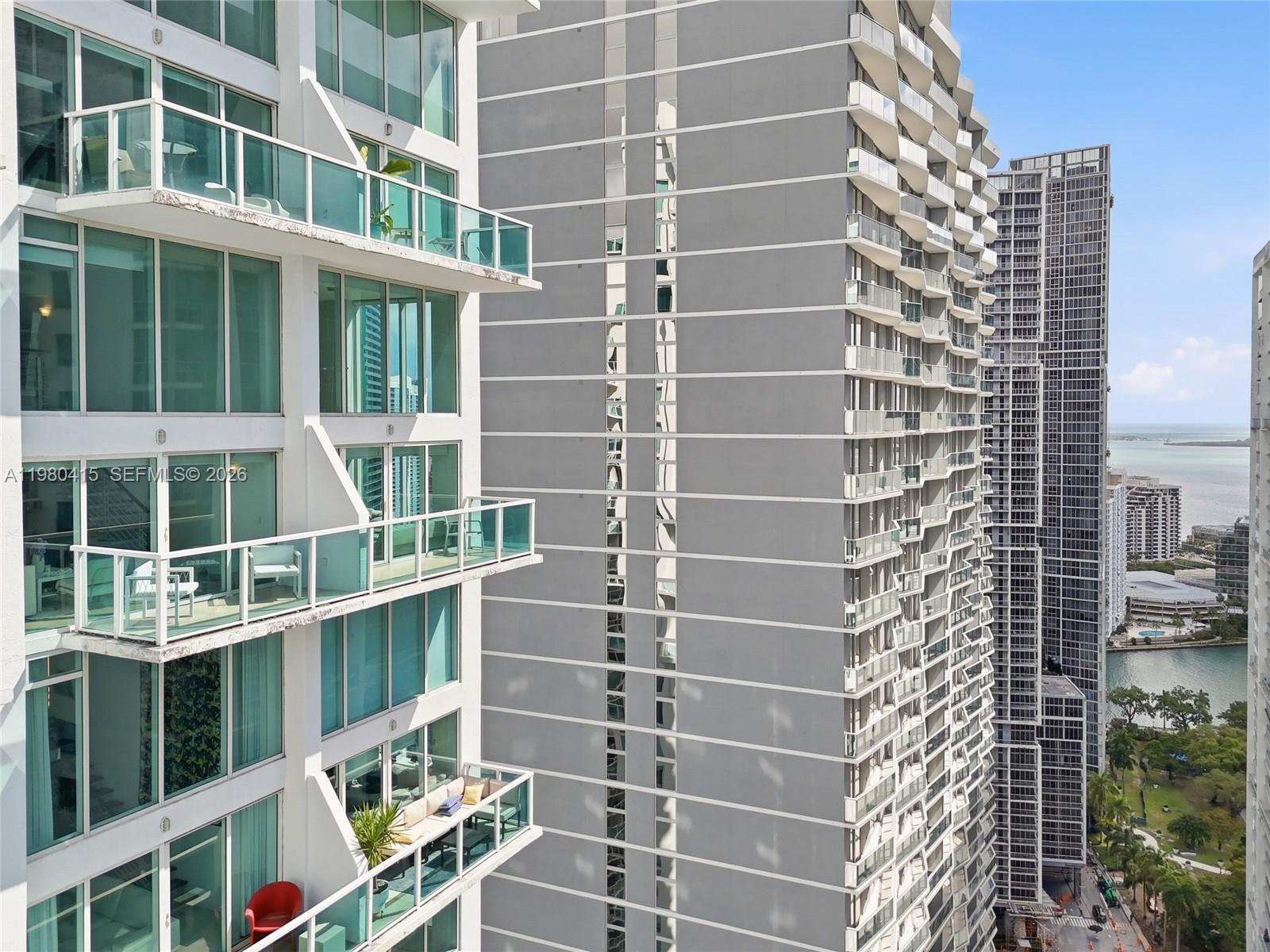 41 SE 5th St #2104, Miami FL 33131