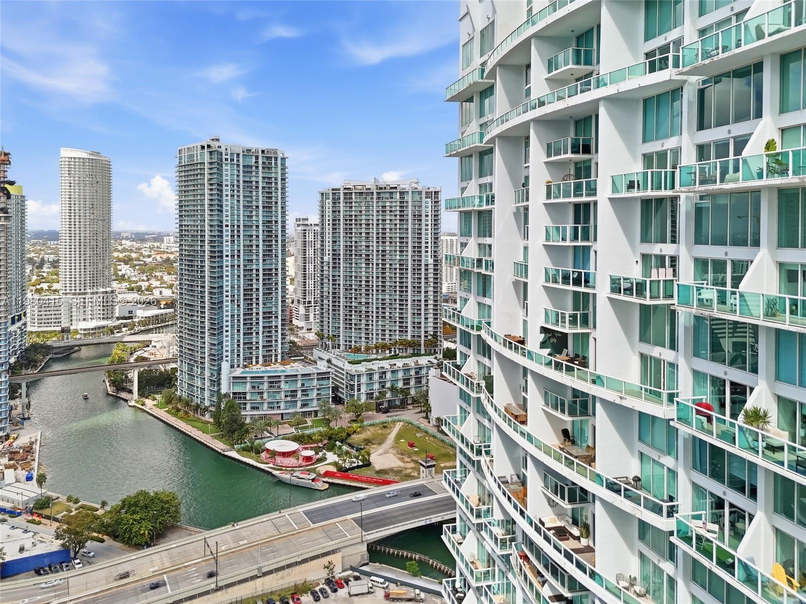 41 SE 5th St #2104, Miami FL 33131