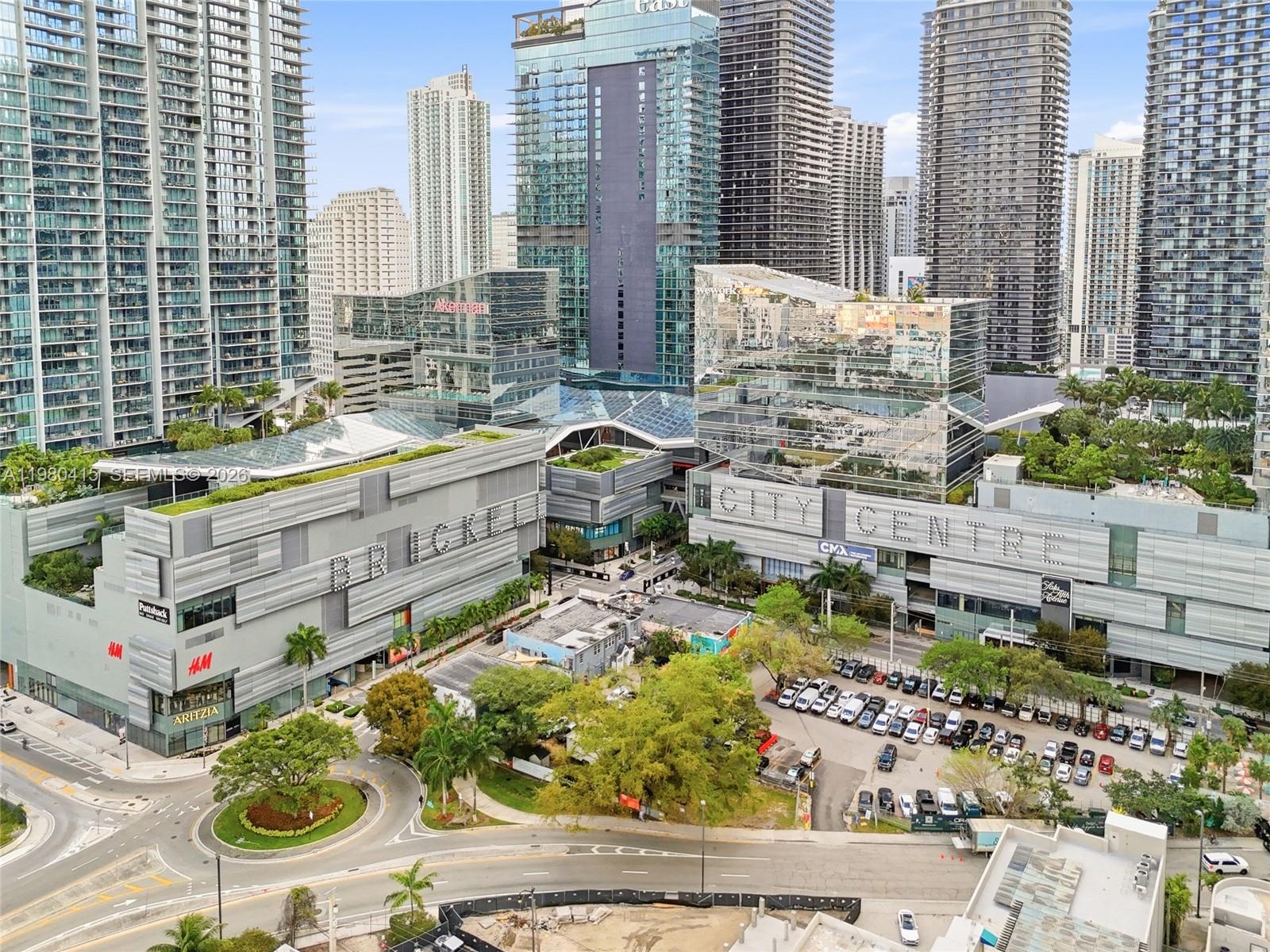 41 SE 5th St #2104, Miami FL 33131