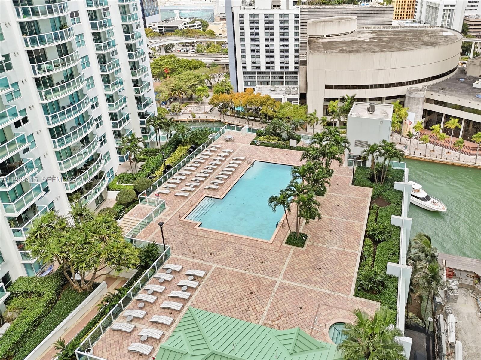 41 SE 5th St #2104, Miami FL 33131