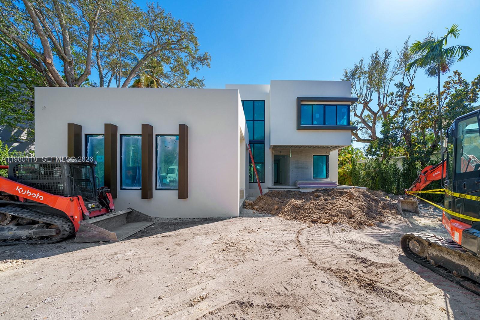 820 NE 111th St, Biscayne Park FL 33161