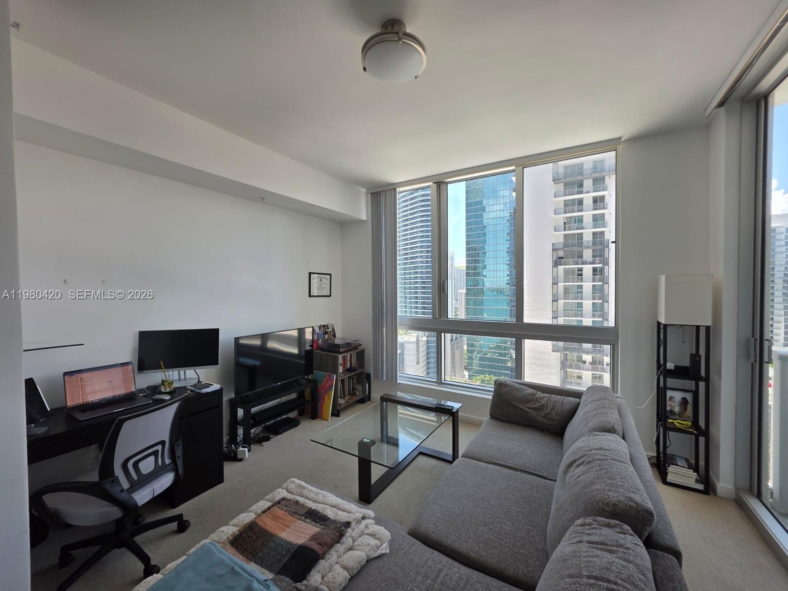 300 S Biscayne Blvd #2311, Miami FL 33131