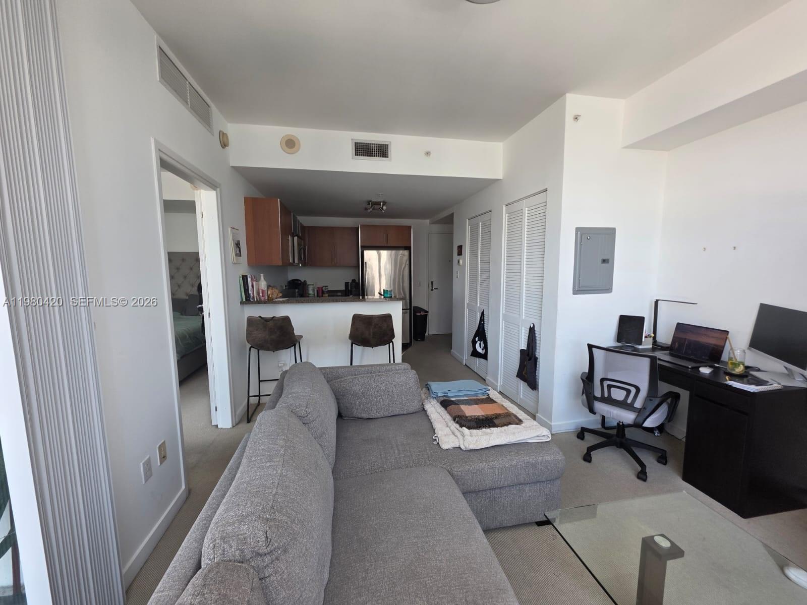 300 S Biscayne Blvd #2311, Miami FL 33131