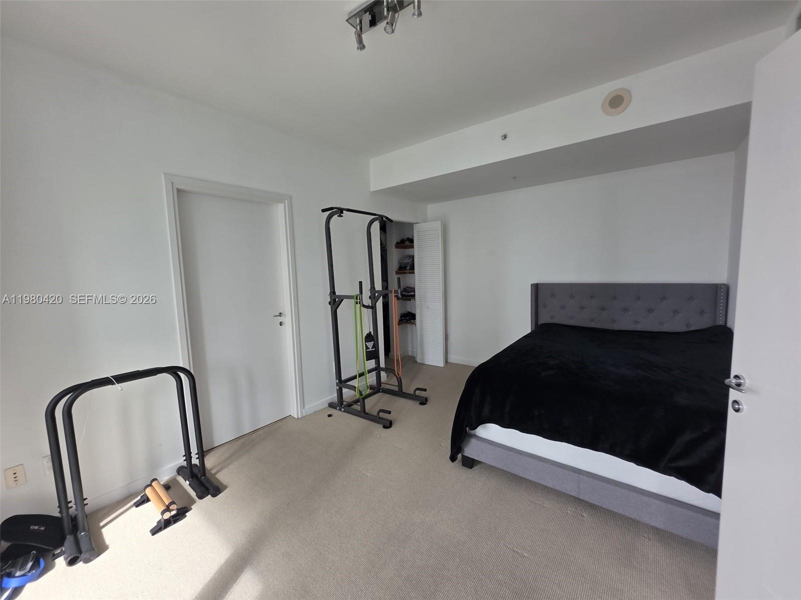 300 S Biscayne Blvd #2311, Miami FL 33131