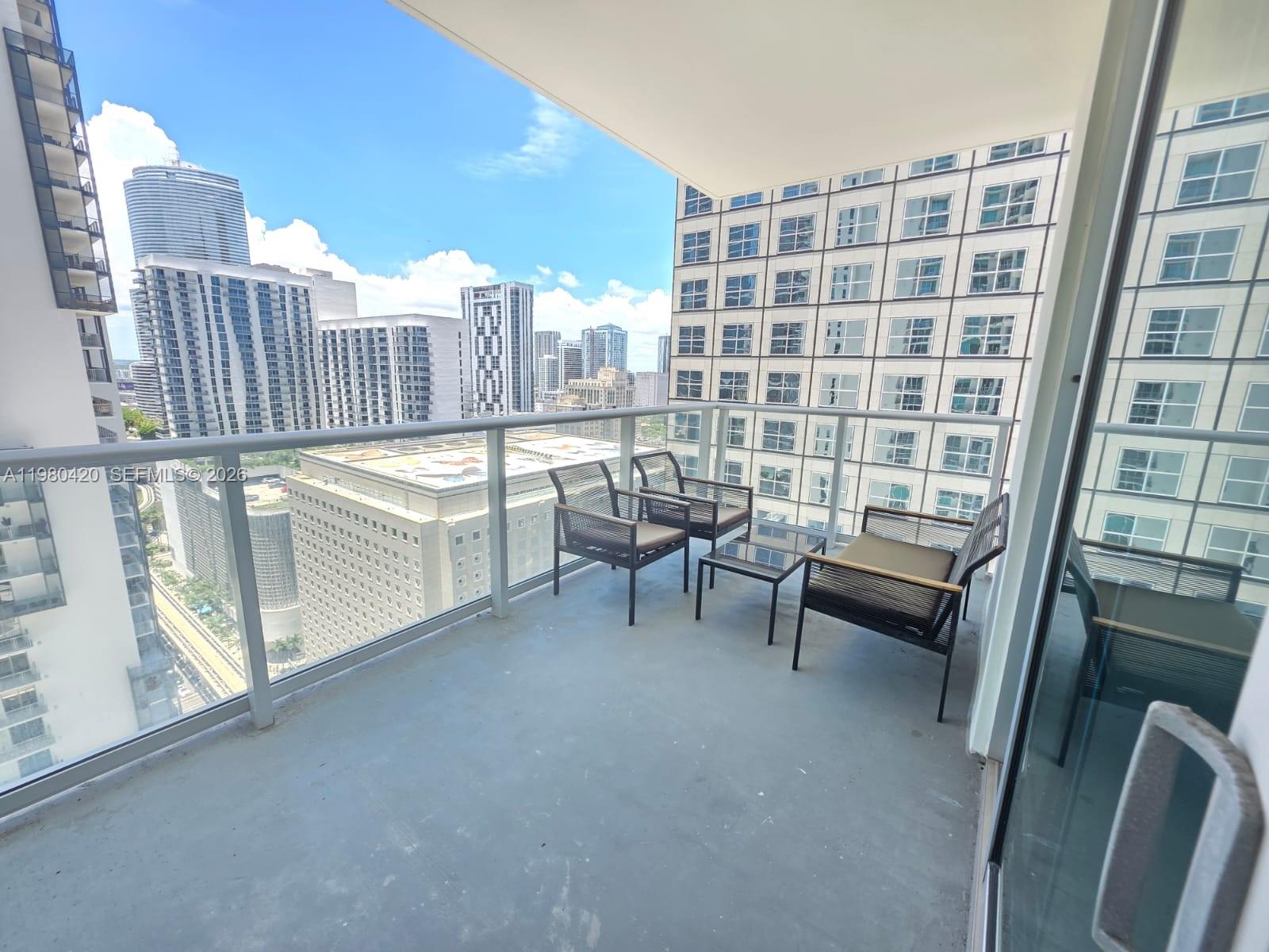 300 S Biscayne Blvd #2311, Miami FL 33131