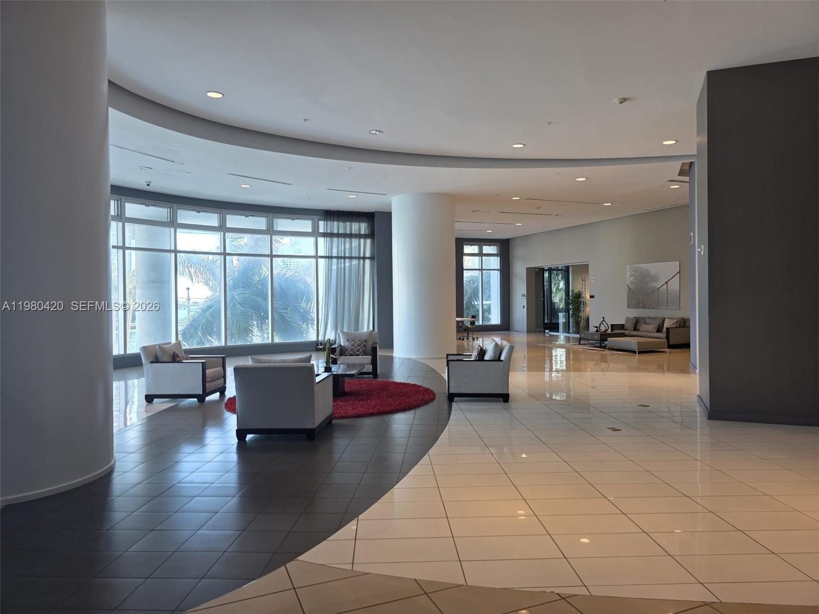 300 S Biscayne Blvd #2311, Miami FL 33131