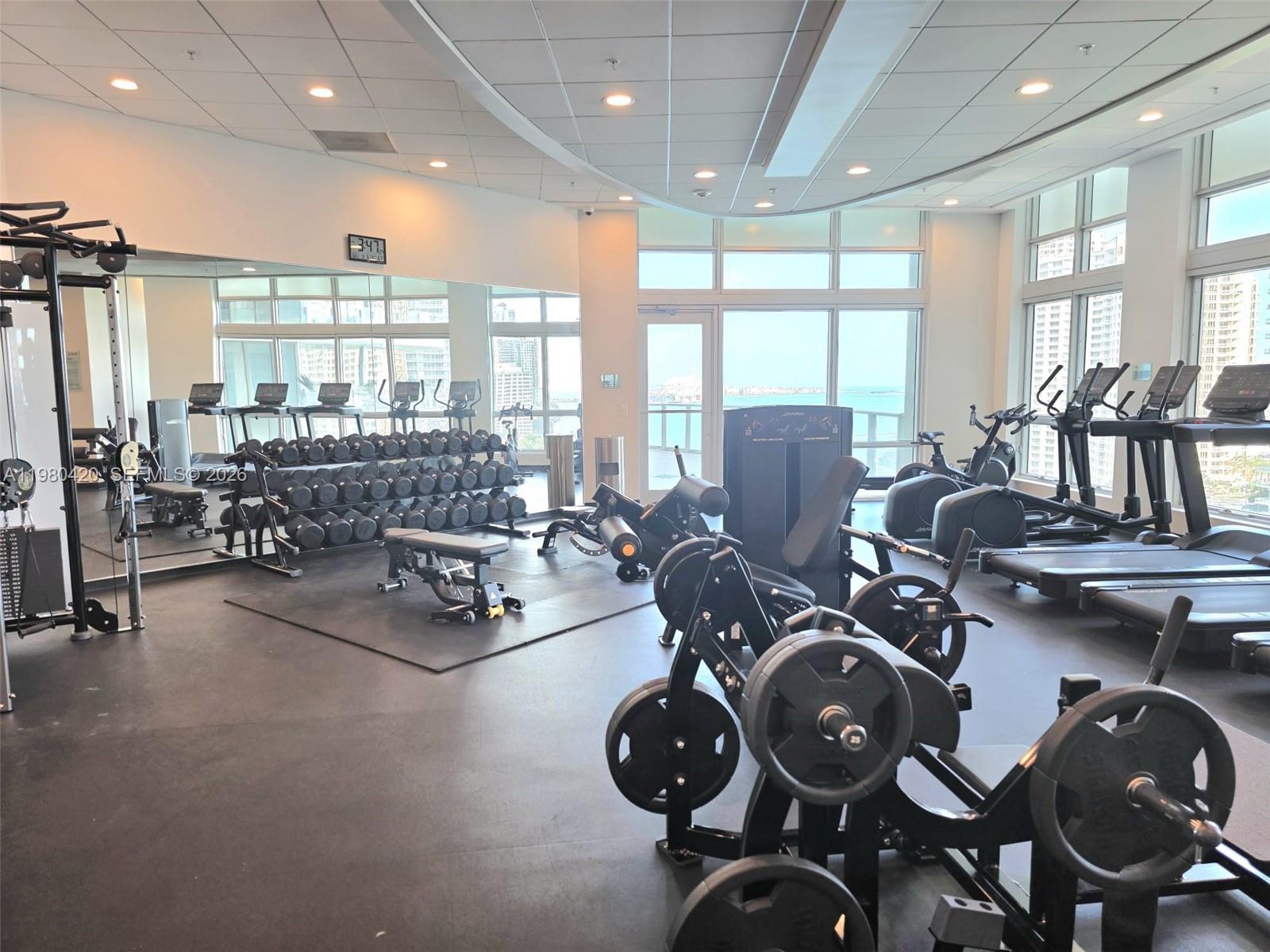 300 S Biscayne Blvd #2311, Miami FL 33131