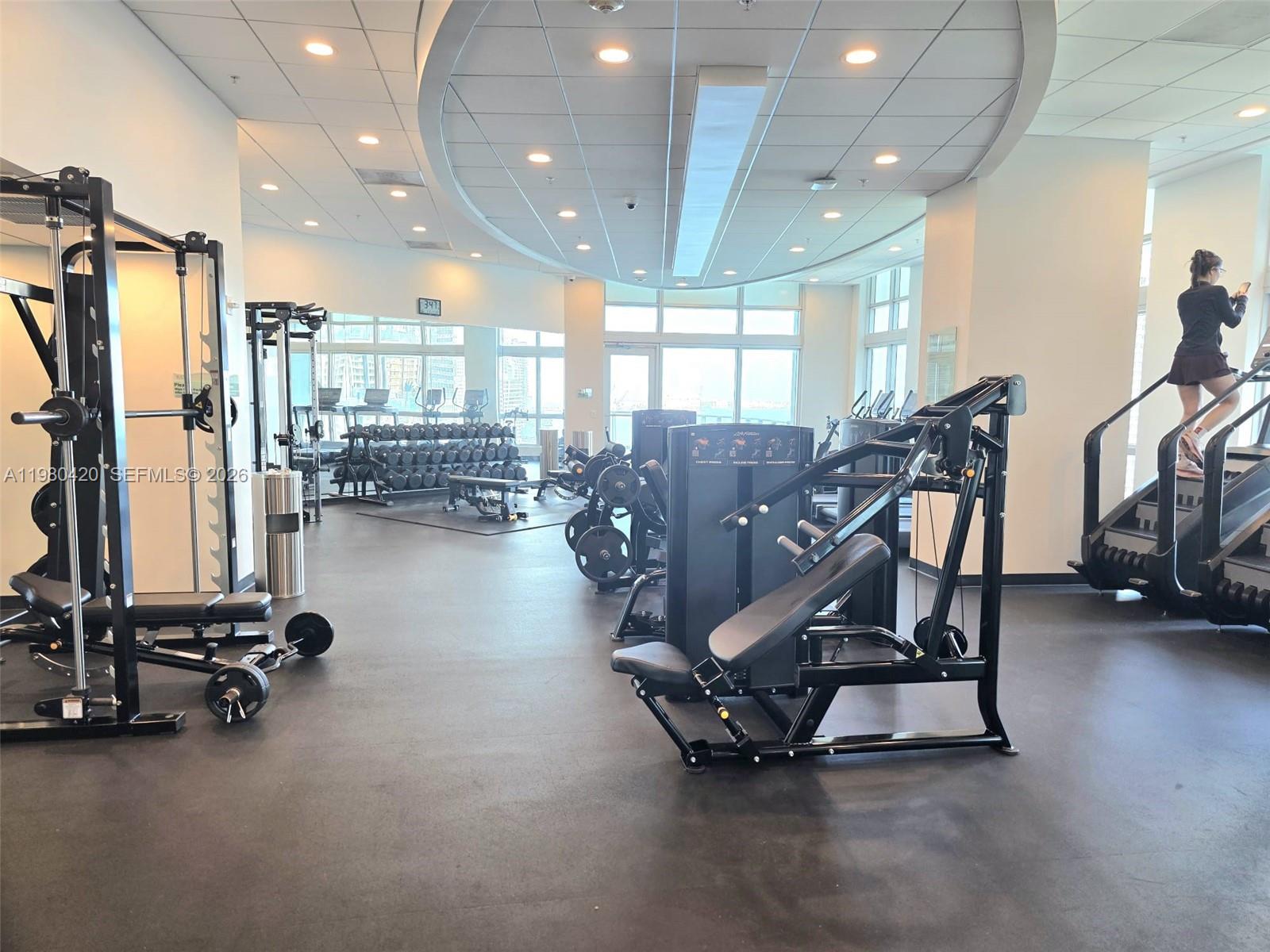300 S Biscayne Blvd #2311, Miami FL 33131