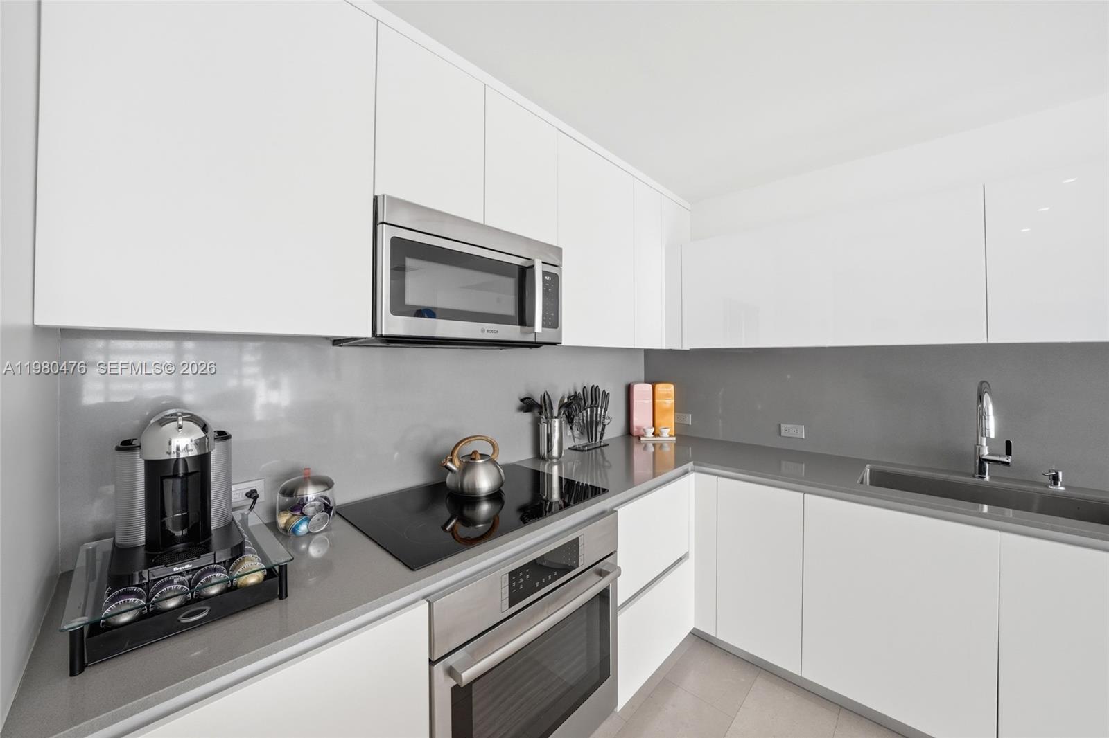 88 SW 7th St #1010, Miami FL 33130