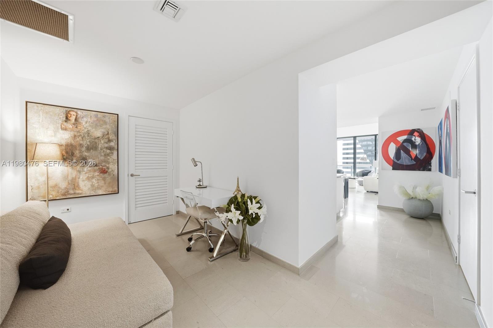 88 SW 7th St #1010, Miami FL 33130