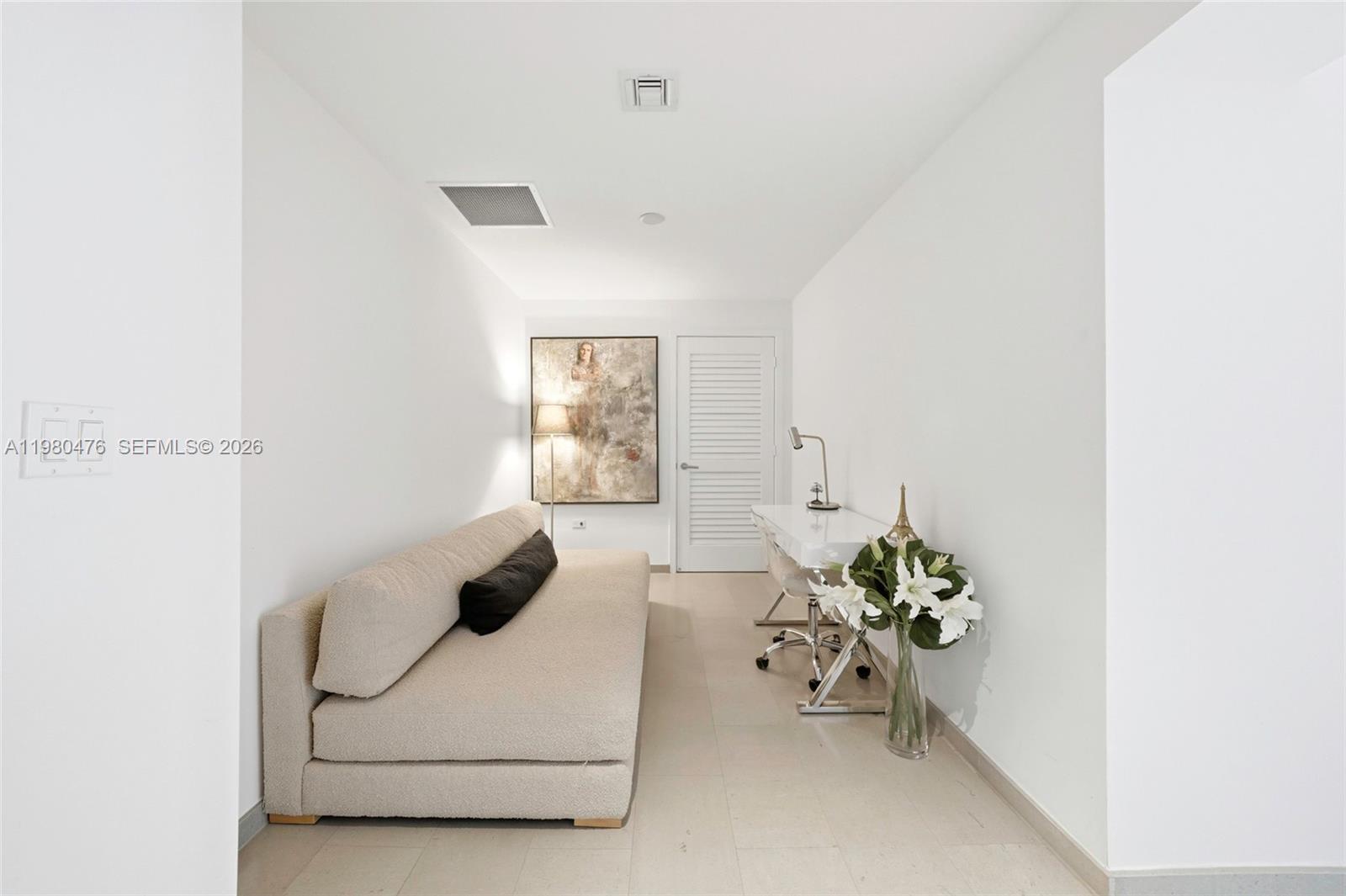 88 SW 7th St #1010, Miami FL 33130