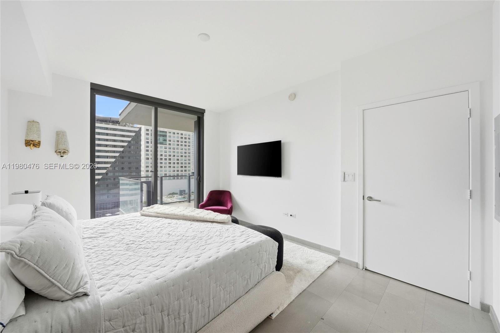 88 SW 7th St #1010, Miami FL 33130