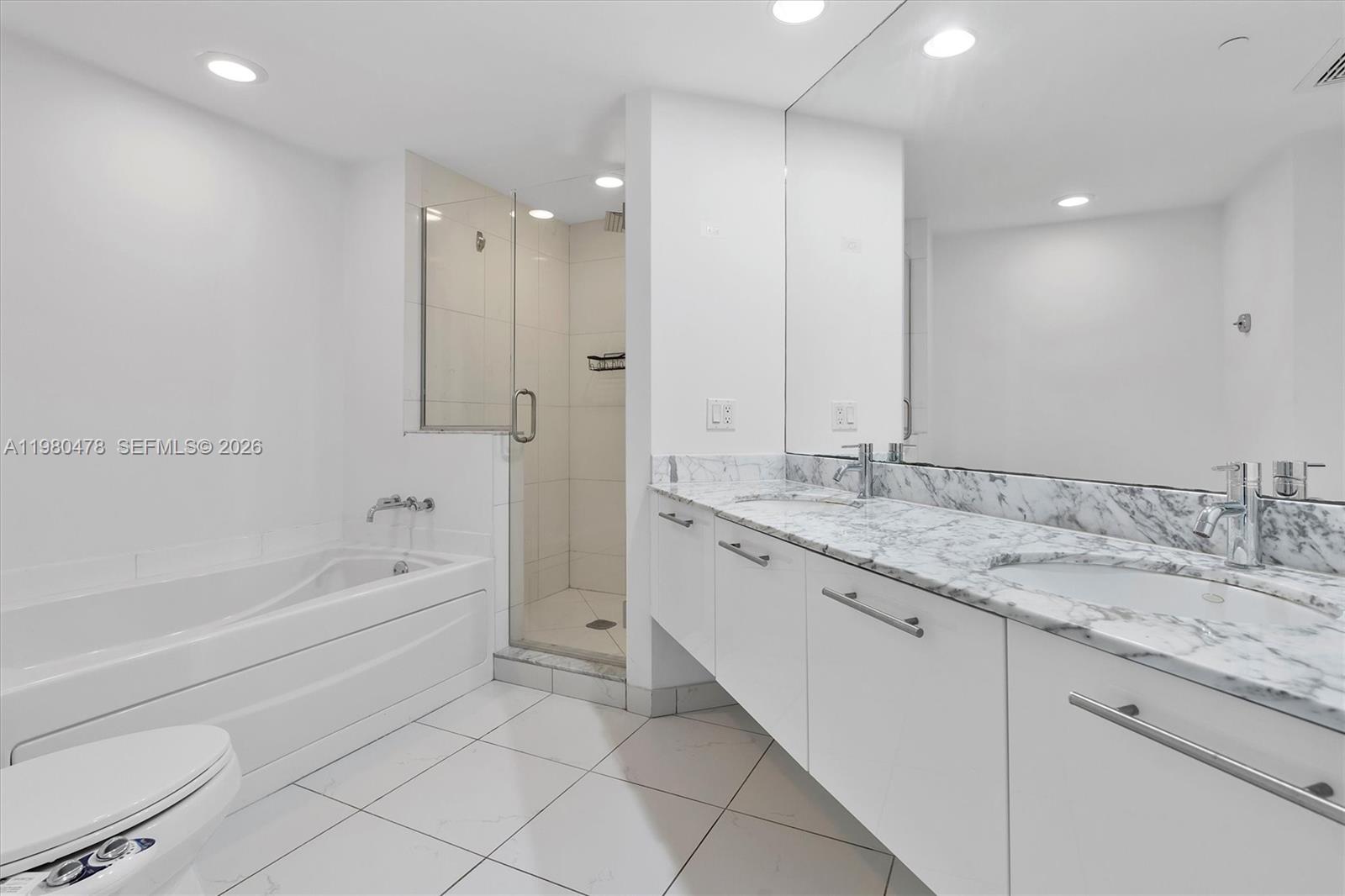 500 Brickell Ave #4101, Miami FL 33131