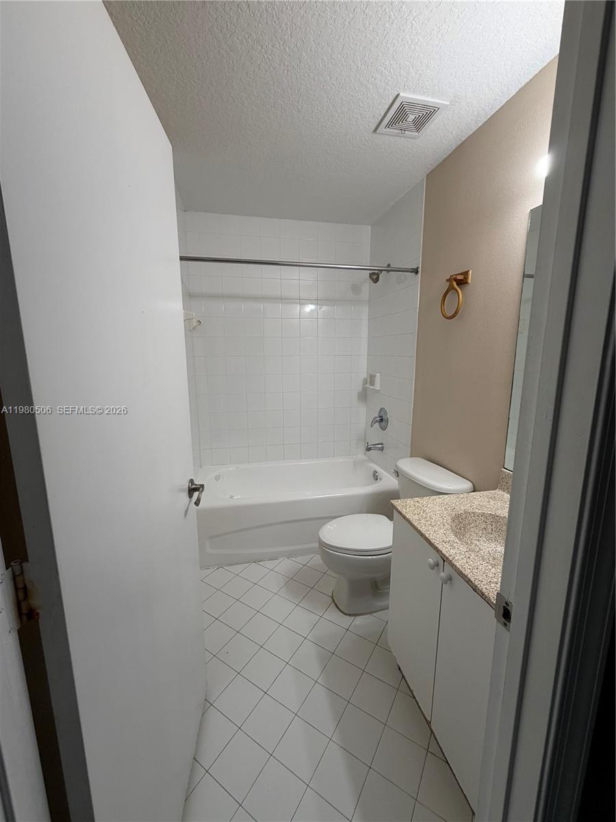 3780 N Jog Rd #205, West Palm Beach FL 33411