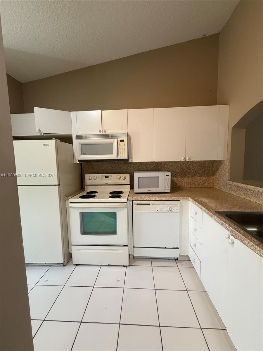 3780 N Jog Rd #205, West Palm Beach FL 33411